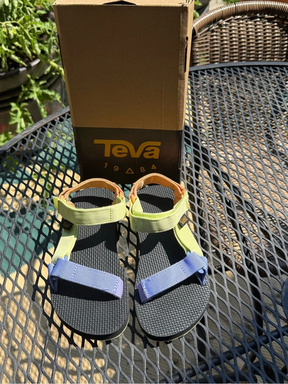 Teva colorful kids
